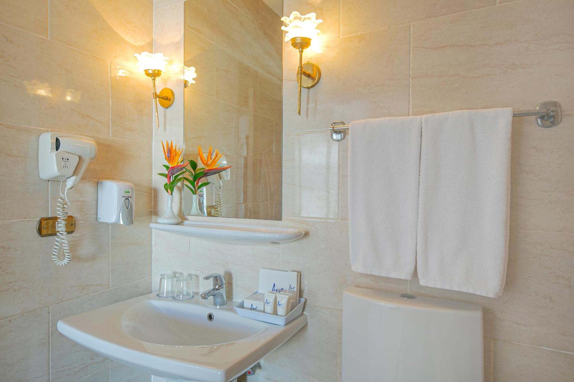 Triple Room with Side Sea View