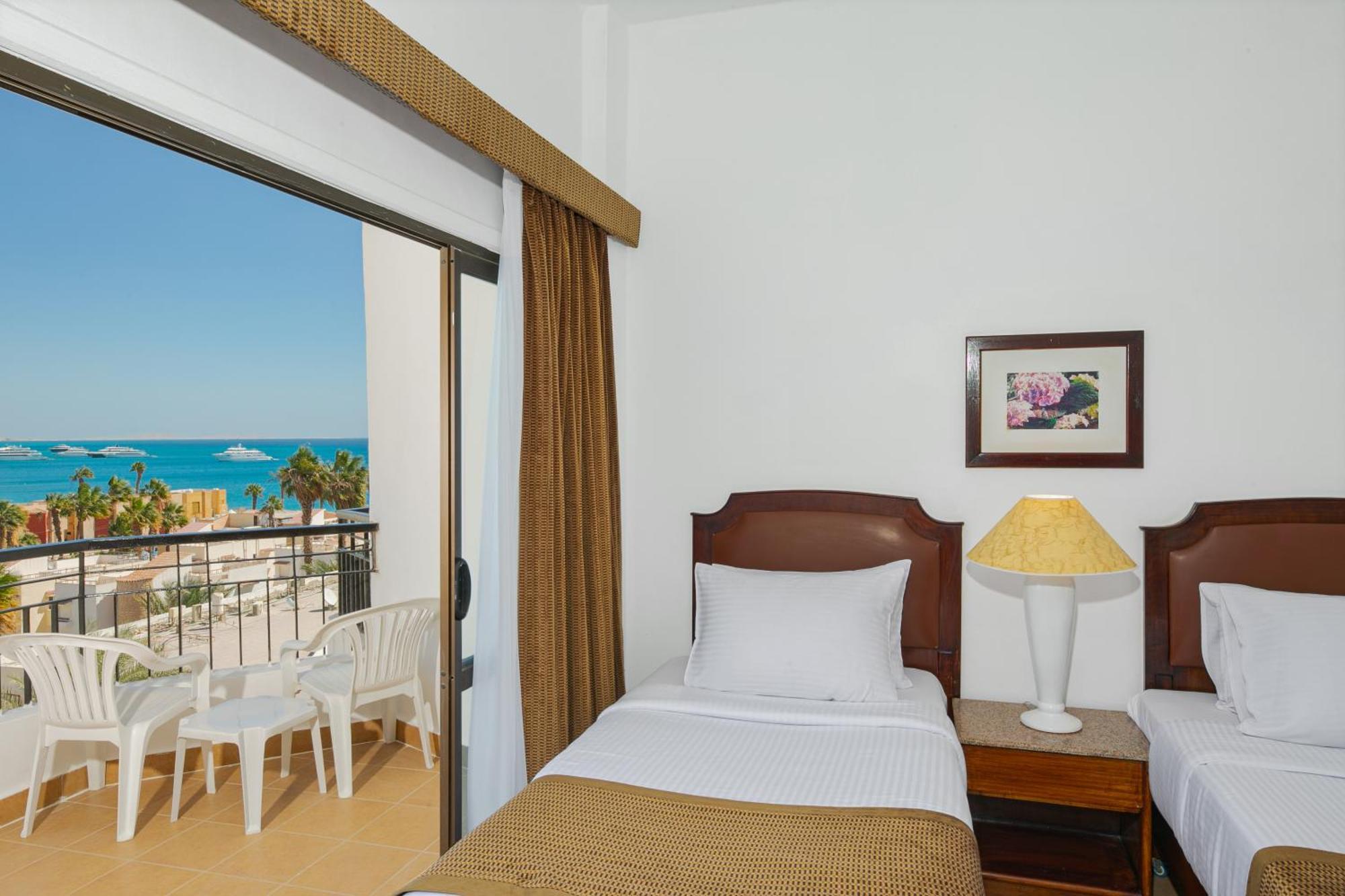 Triple Room Side Sea View,1602361755:JPEG